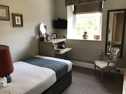 Bridge House Hotel