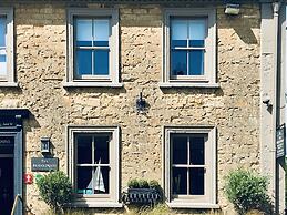Bridge House Hotel
