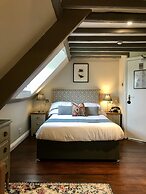 Bridge House Hotel