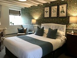 Bridge House Hotel