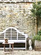 Bridge House Hotel