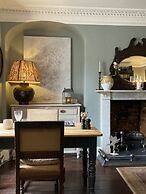 Bridge House Hotel