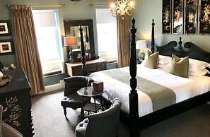 Bridge House Hotel