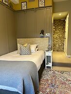 Bridge House Hotel
