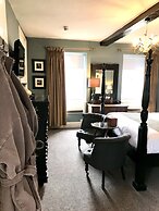Bridge House Hotel