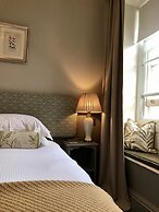 Bridge House Hotel