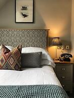 Bridge House Hotel