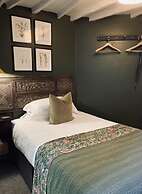Bridge House Hotel