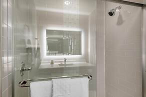 Best Western Plus Dartmouth Hotel & Suites