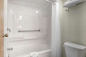 Best Western Plus Dartmouth Hotel & Suites