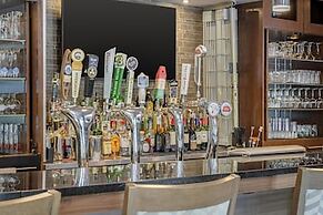 Best Western Plus Dartmouth Hotel & Suites