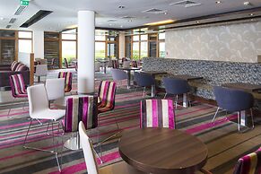 Holiday Inn Express London-Epsom Downs by IHG