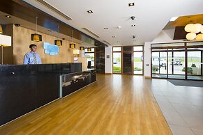 Holiday Inn Express London-Epsom Downs by IHG