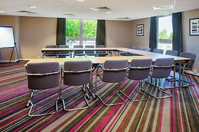 Holiday Inn Express London-Epsom Downs by IHG