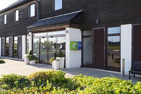 Holiday Inn Express London-Epsom Downs by IHG