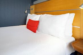 Holiday Inn Express London-Epsom Downs by IHG