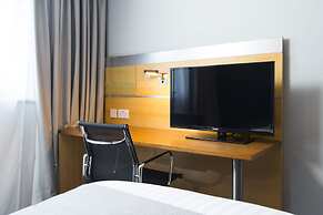 Holiday Inn Express London-Epsom Downs by IHG
