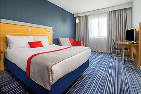 Holiday Inn Express London-Epsom Downs by IHG