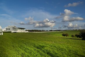 Holiday Inn Express London-Epsom Downs by IHG