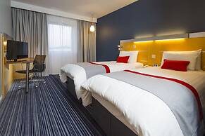 Holiday Inn Express London-Epsom Downs by IHG