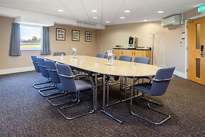Holiday Inn Express London-Epsom Downs by IHG