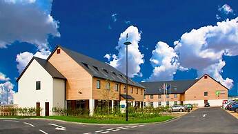 Holiday Inn Express London-Epsom Downs by IHG