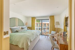 Harbour Beach Club & Hotel