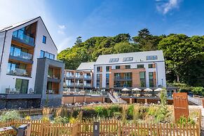 Harbour Beach Club & Hotel