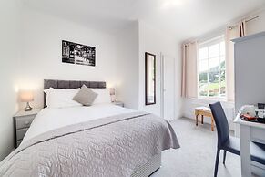 The Mount Pleasant Hotel