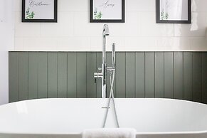 The Mount Pleasant Hotel