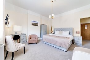 The Mount Pleasant Hotel