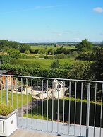 Meare Manor