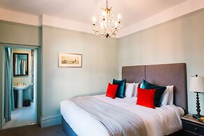 Bampton Townhouse