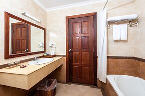 Pacific Hotel & Spa