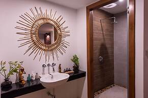 Pacific Hotel & Spa