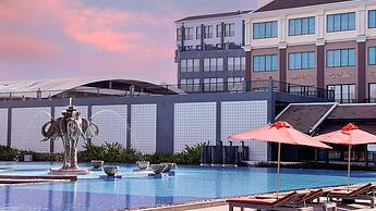 Pacific Hotel & Spa