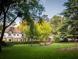 Ashgrove House