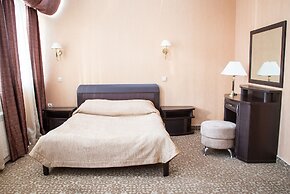 Guru Hotel