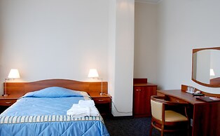 Guru Hotel