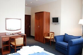 Guru Hotel