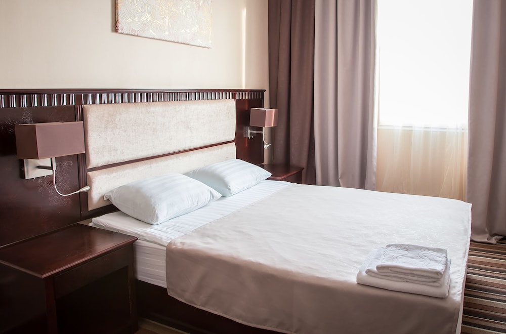 Guru Hotel
