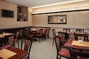 Amigo City Centre Hotel