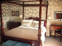 Eslington Villa