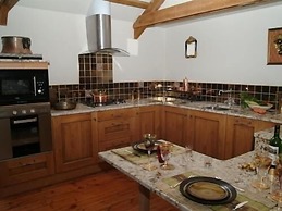 Falstone Barns