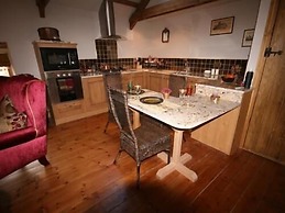 Falstone Barns