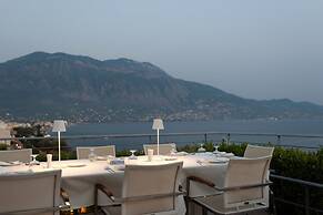 Pharae Palace Hotel
