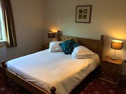 Hunters Lodge Inn