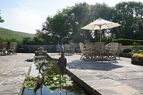 Mortons Manor