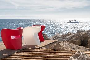 Marina Suites