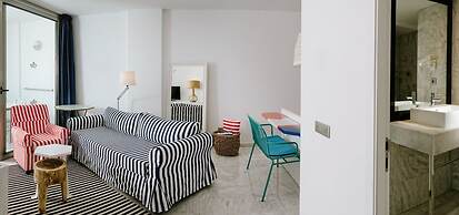 Marina Suites